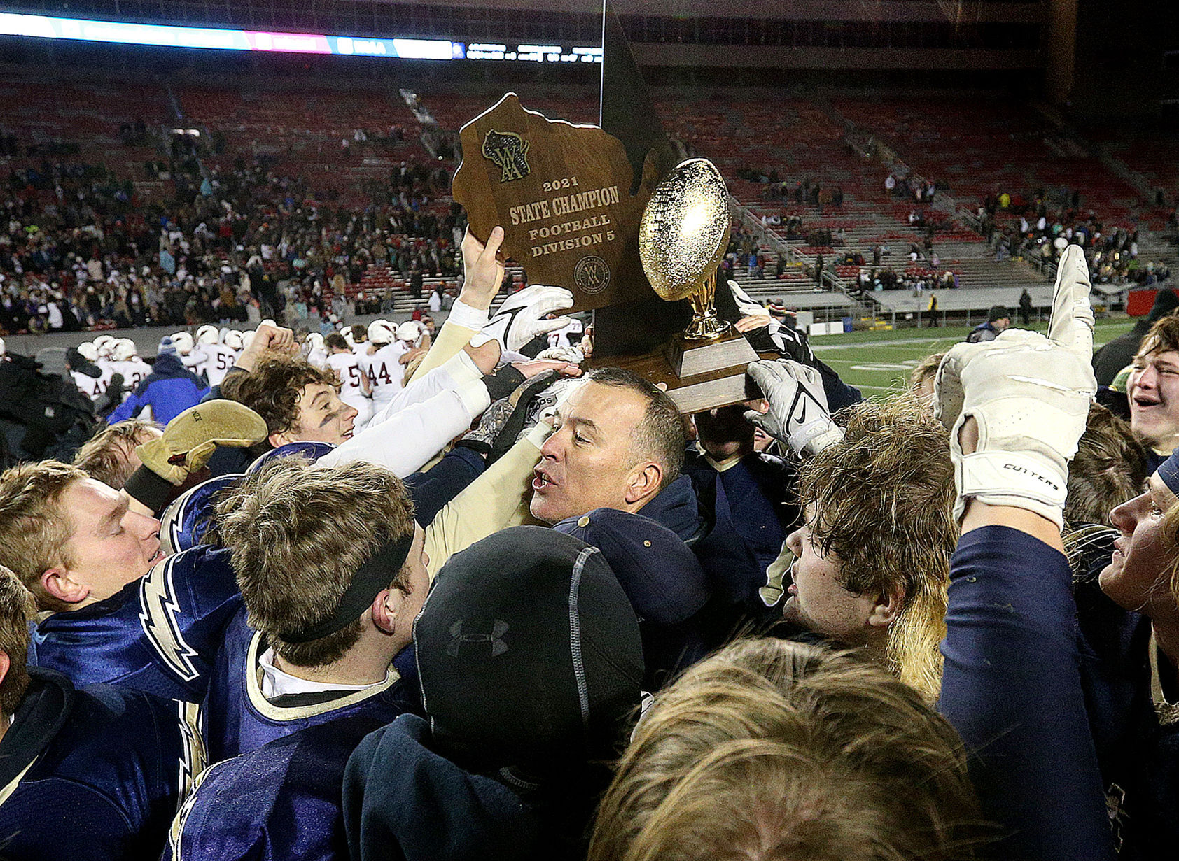 November 18: Mayville vs Aquinas